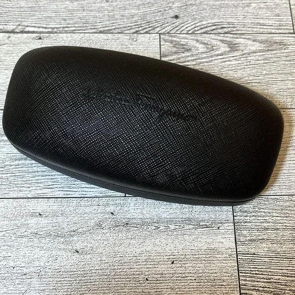 Salvatore Ferragamo Textured Black Eyewear Case - Picture 4 of 9